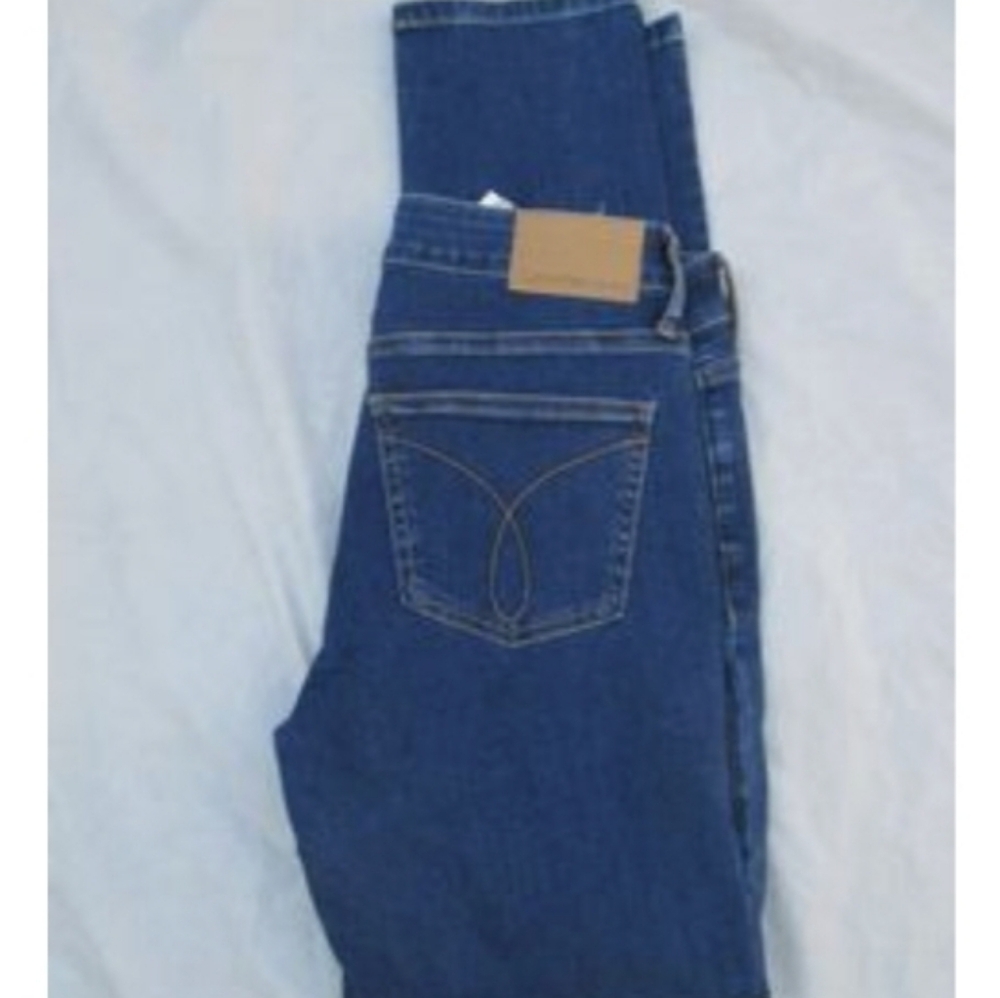 CALVIN KLEIN Ultimate Skinny Jeans Size 8 Blue